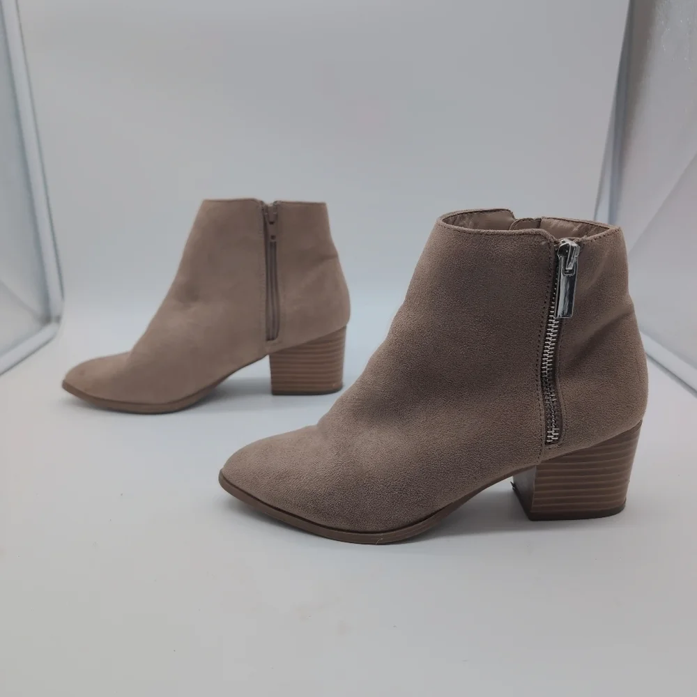 Lulu's Elegant Sz 6 Tan Fabric Suede Boots Booties